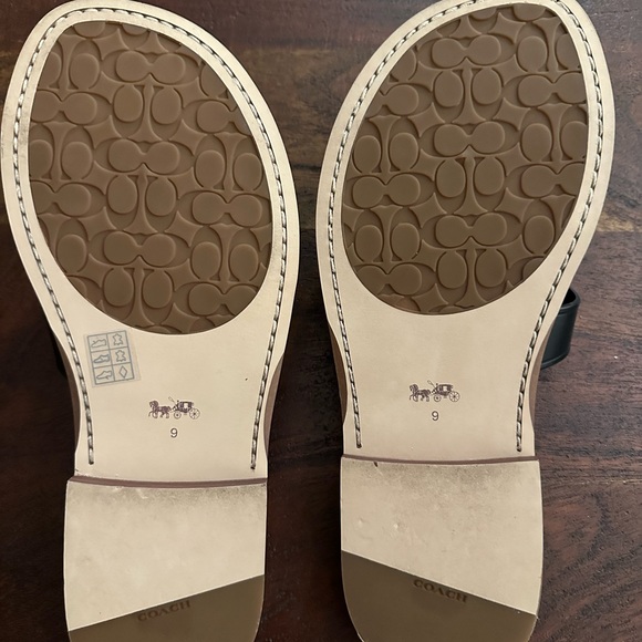 Coach Issa black sandals- size 9 - Picture 3 of 3